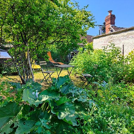 Willa La Maison Bleue De Husseau Ancienne Ferme Semi-Troglodytique 18E Siecle Montlouis-sur-Loire Zewnętrze zdjęcie