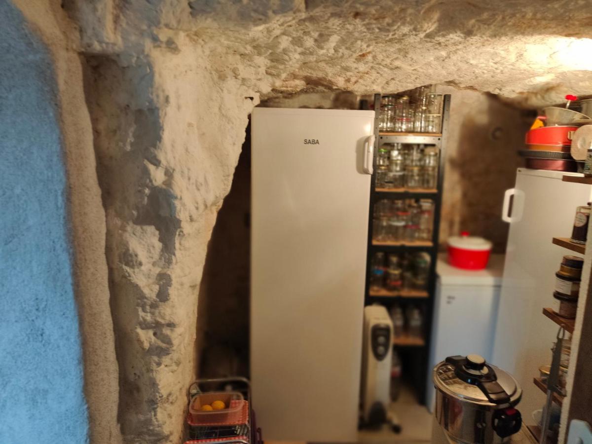 Willa La Maison Bleue De Husseau Ancienne Ferme Semi-Troglodytique 18E Siecle Montlouis-sur-Loire Zewnętrze zdjęcie