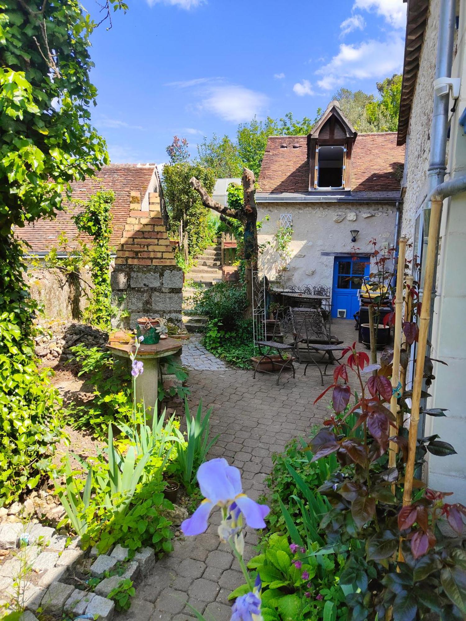 Willa La Maison Bleue De Husseau Ancienne Ferme Semi-Troglodytique 18E Siecle Montlouis-sur-Loire Zewnętrze zdjęcie