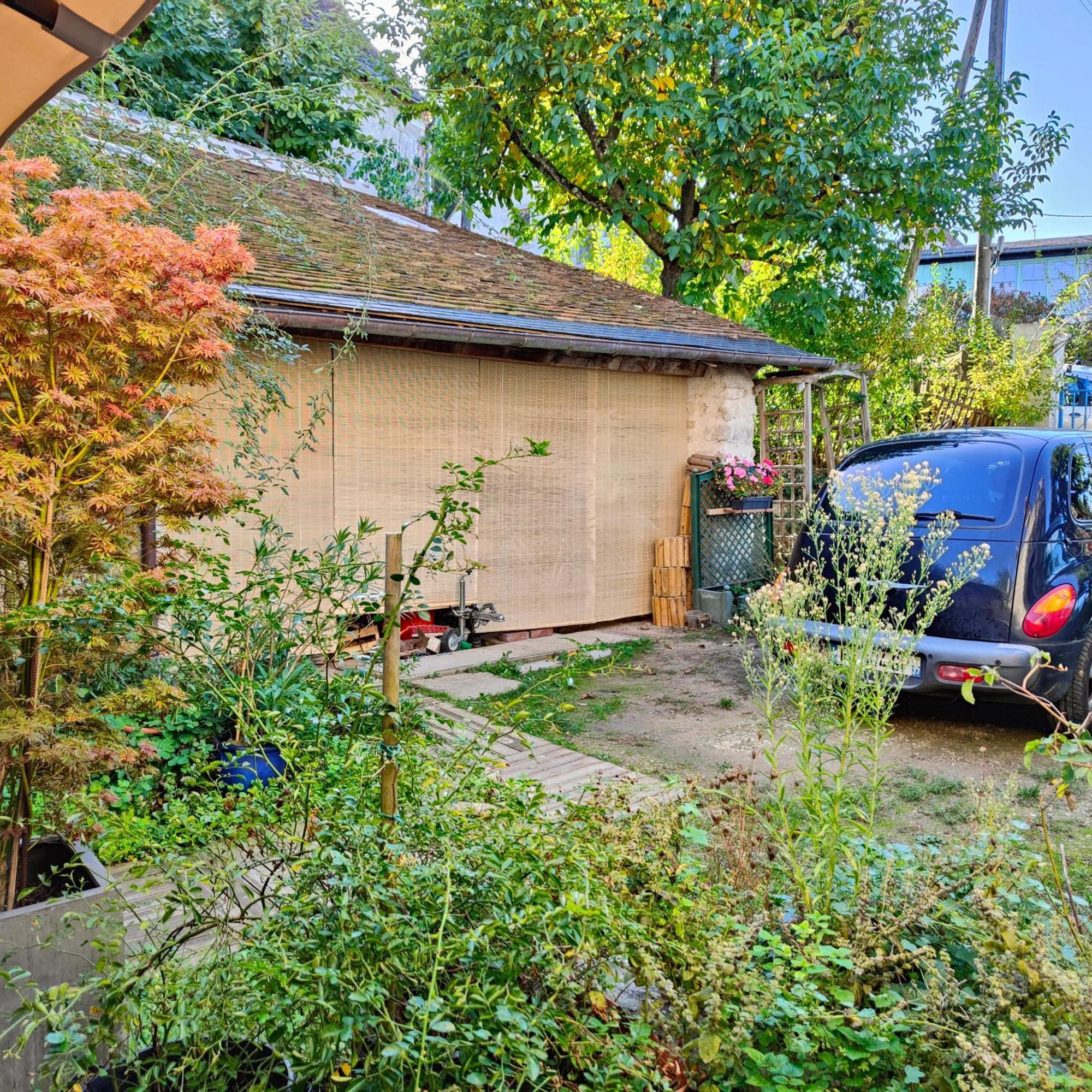 Willa La Maison Bleue De Husseau Ancienne Ferme Semi-Troglodytique 18E Siecle Montlouis-sur-Loire Zewnętrze zdjęcie